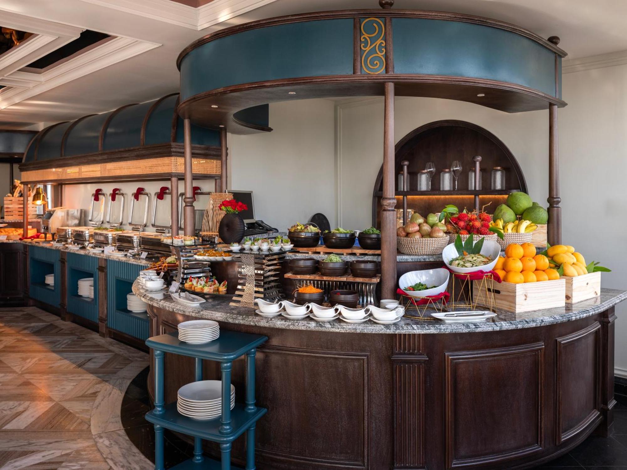 Grand Hotel Du Lac Ханой Экстерьер фото A buffet at a hotel