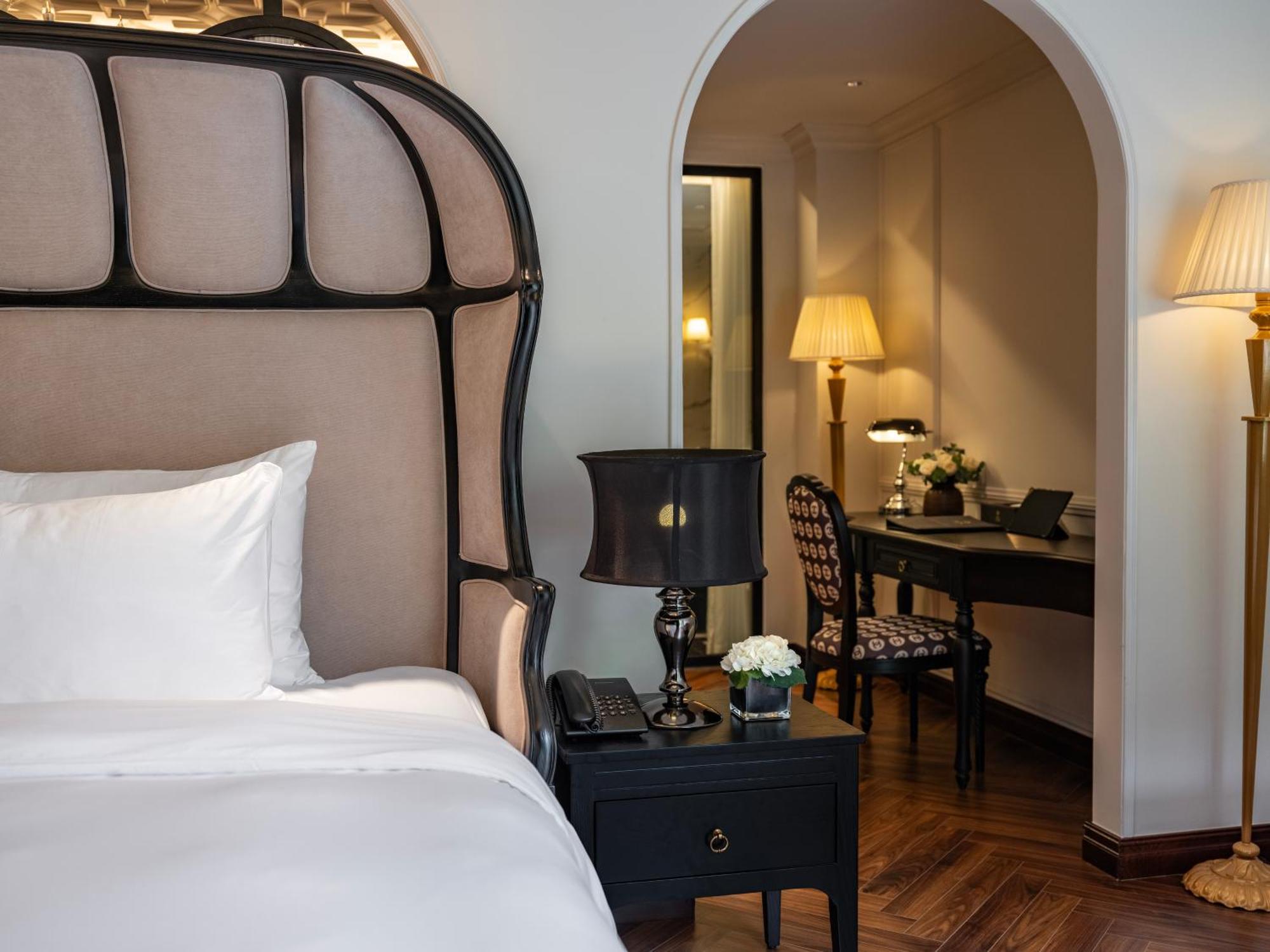 Grand Hotel Du Lac Ханой Экстерьер фото A bedroom at the hotel